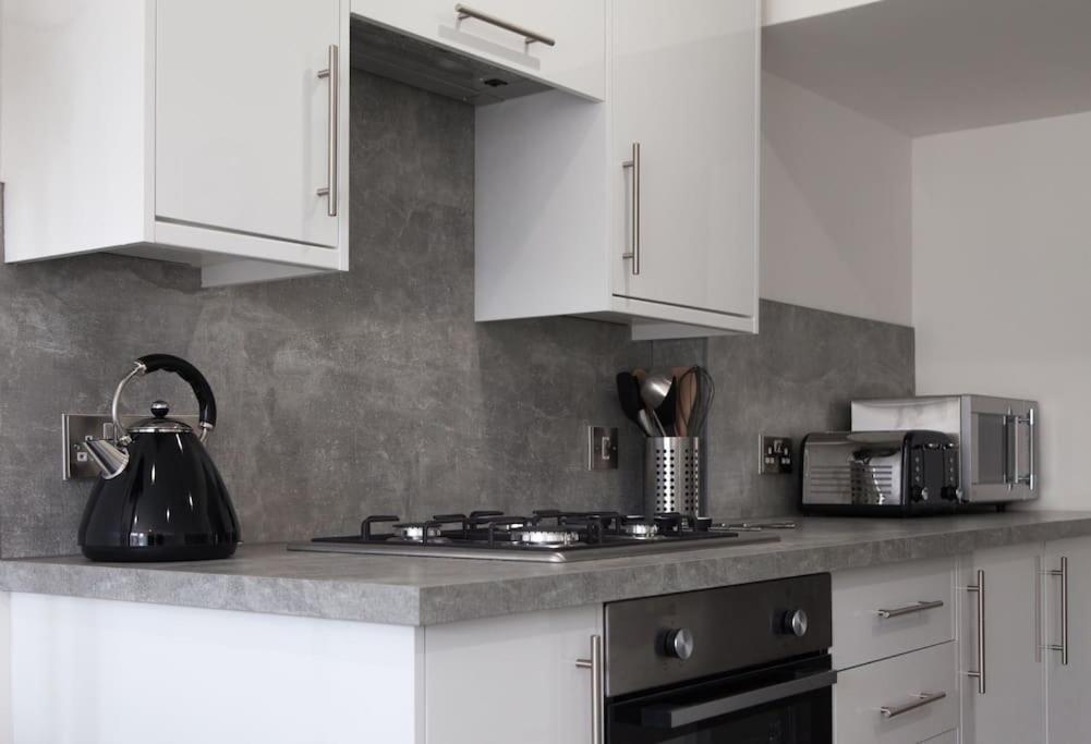 Stunning 2 Bed Apartment With Sea Views, Πενζάνς Εξωτερικό φωτογραφία
